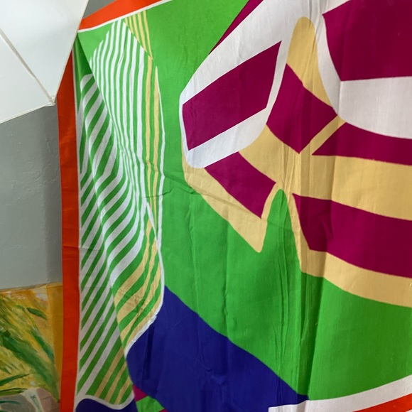 Tablecloth wall hanging Michael Kors NWOT - Picture 5 of 6